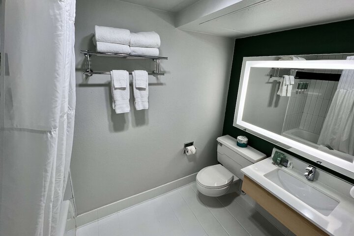 Room 48 of 92