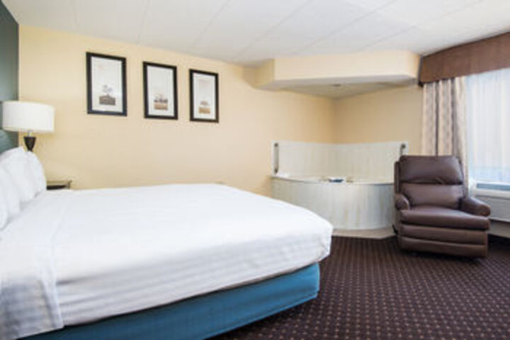 Americinn Lodge and Suites Eagle