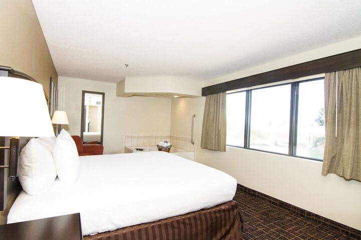 Room 60 of 76