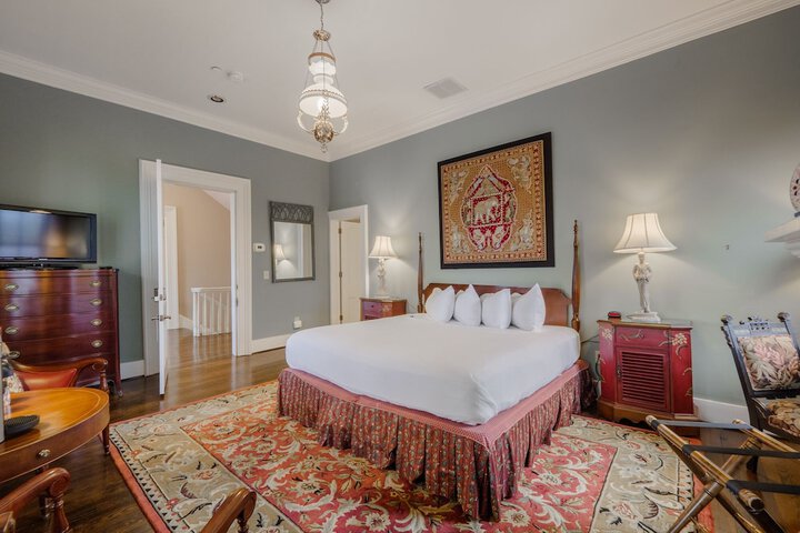 Room 27 of 46