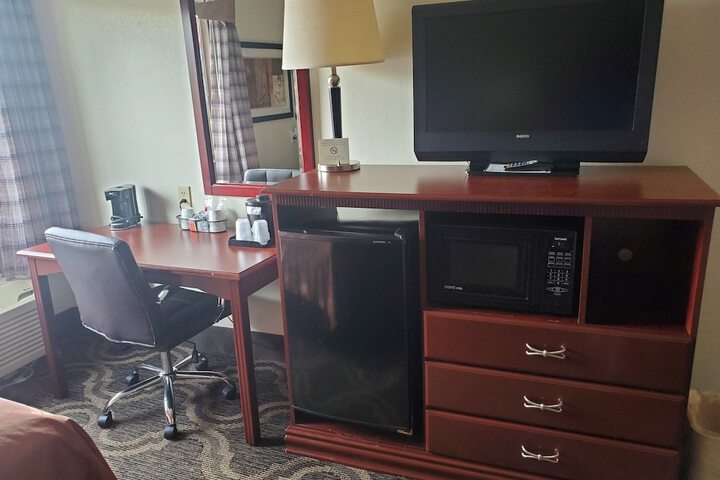 Room 21 of 37