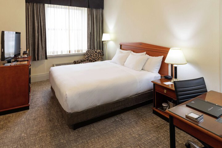 Hilton Cincinnati Netherland Plaza