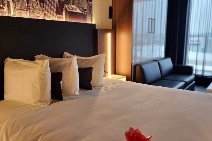 Room 30 of 81