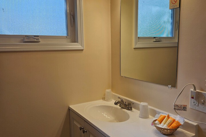 Room 15 of 79