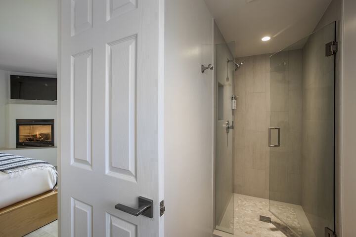 Room 55 of 68
