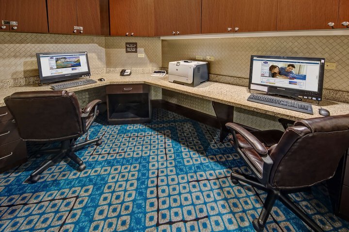 Business Center 35 of 35