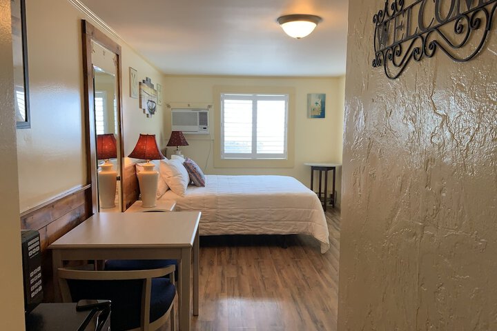 Room 68 of 231