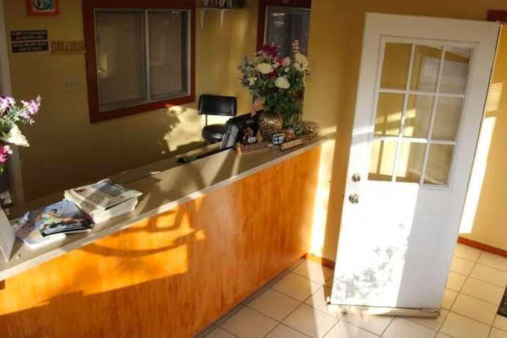 Lakeside Inn & Suites by OYO Mathis I 37