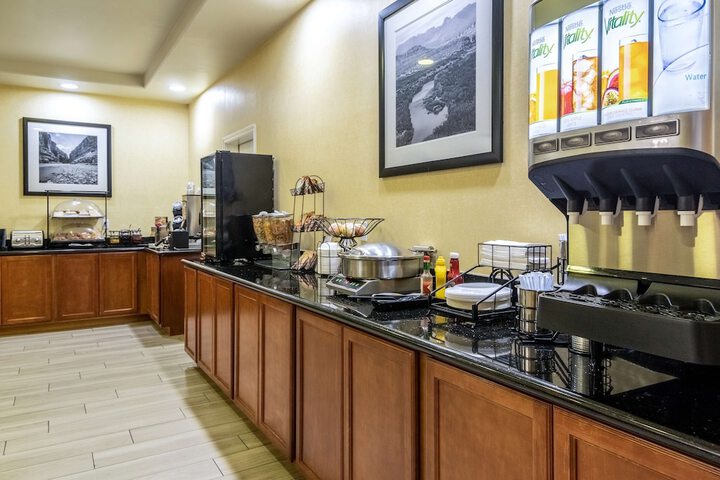 Breakfast/Coffee Service 27 of 29