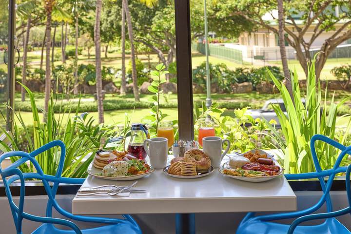 DoubleTree by Hilton Hotel Alana - Waikiki Beach