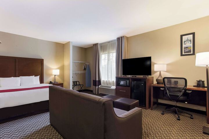 Room 10 of 27