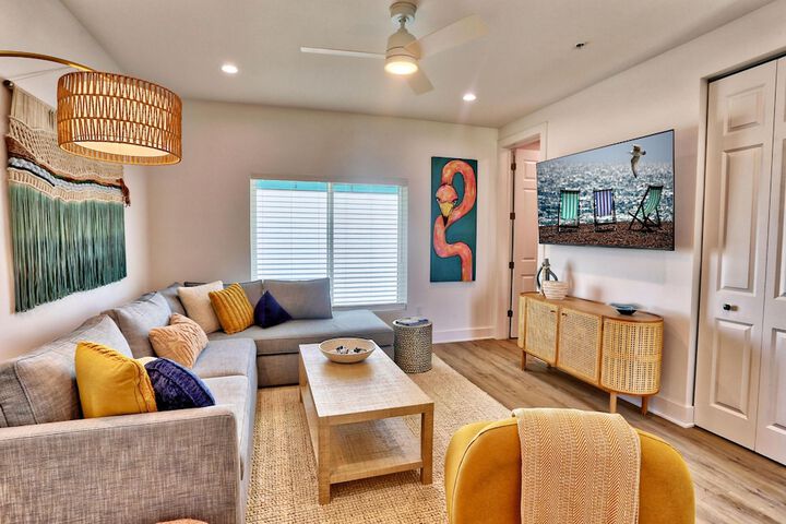 Azul Townhomes C1 - Sol Retreat