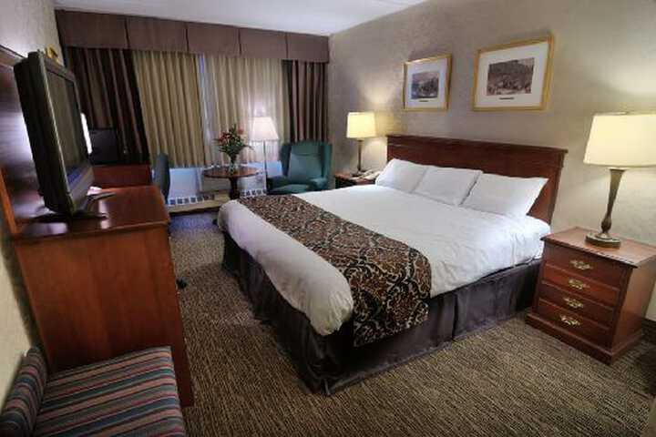 Room 16 of 18
