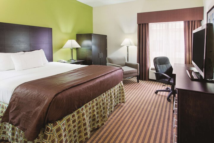 La Quinta Inn & Suites by Wyndham Columbus - Grove City