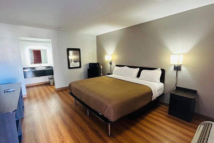 Room 8 of 45