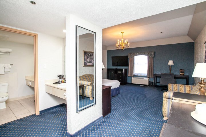 Chateau Hotel and Conference Center