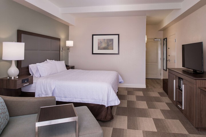 Room 22 of 53