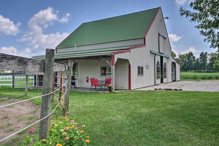 Renovated Bunkhouse on 12-acre Horse Farm!