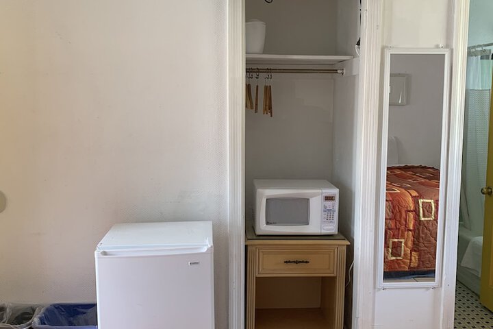 Room 21 of 41