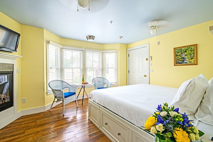 Room 5 of 51