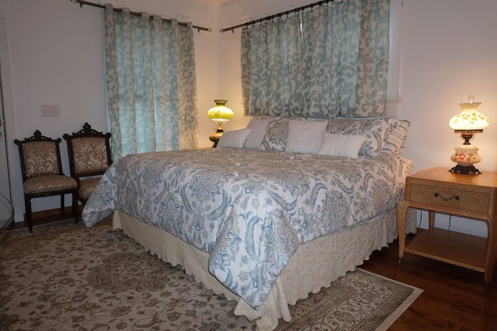 Room 50 of 73