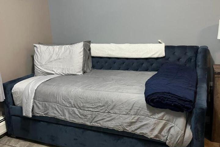 Just Like Being at Home- Newly Renovated Unit