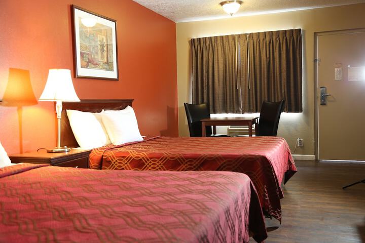 Room 13 of 34