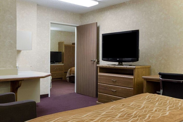 Room 15 of 36