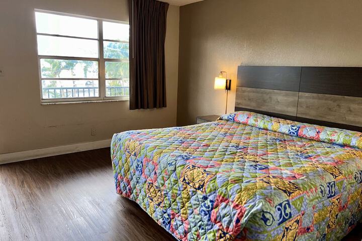 Room 12 of 13