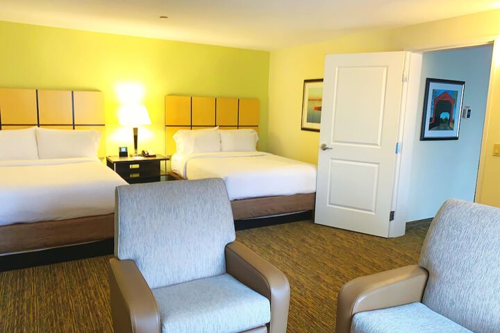 Room 26 of 38