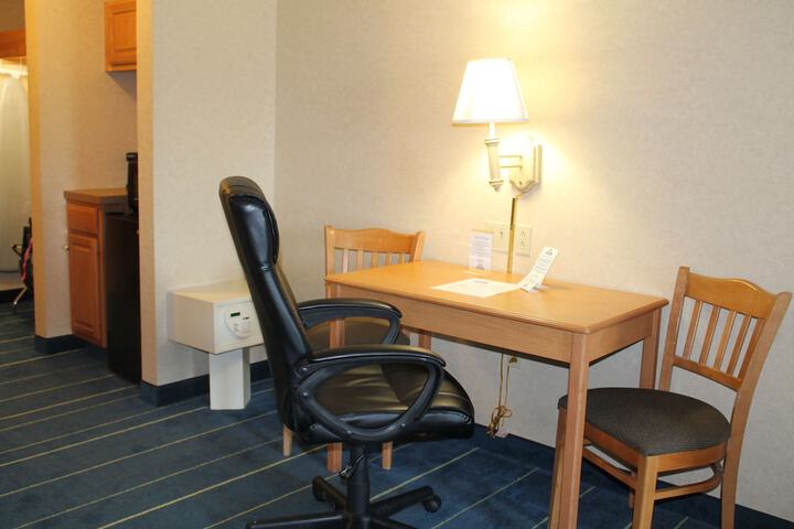 Room 15 of 40