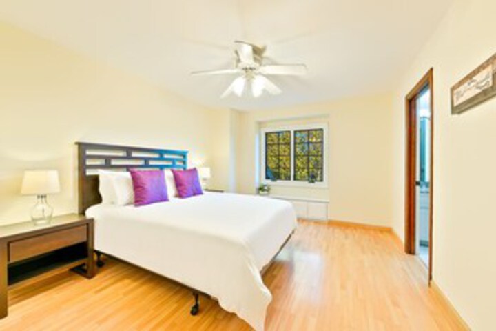 5BDRM Villa Via Mil Cumbres
