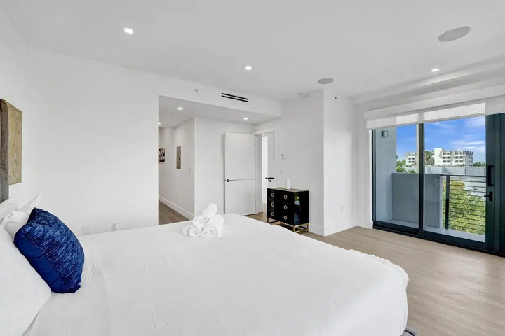 Up East Townhomes by Nomada Residences
