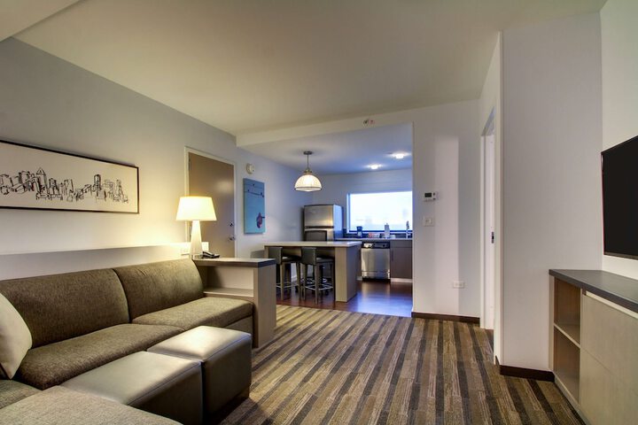 Room 17 of 62