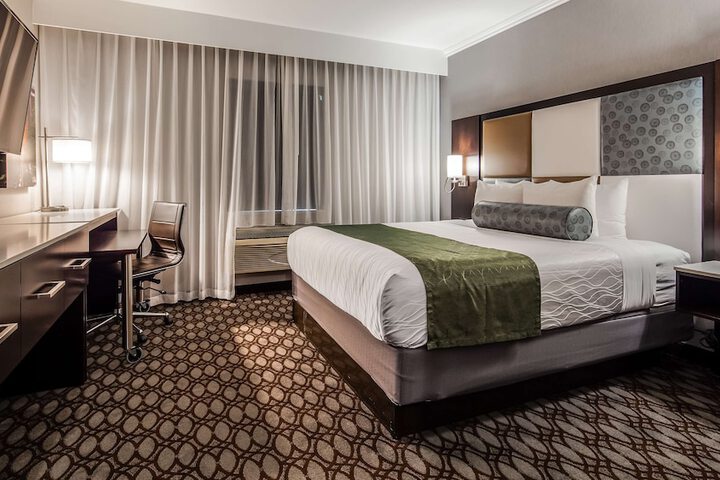 Room 21 of 37