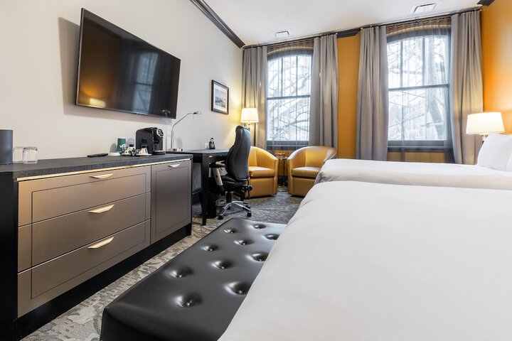 Room 10 of 52