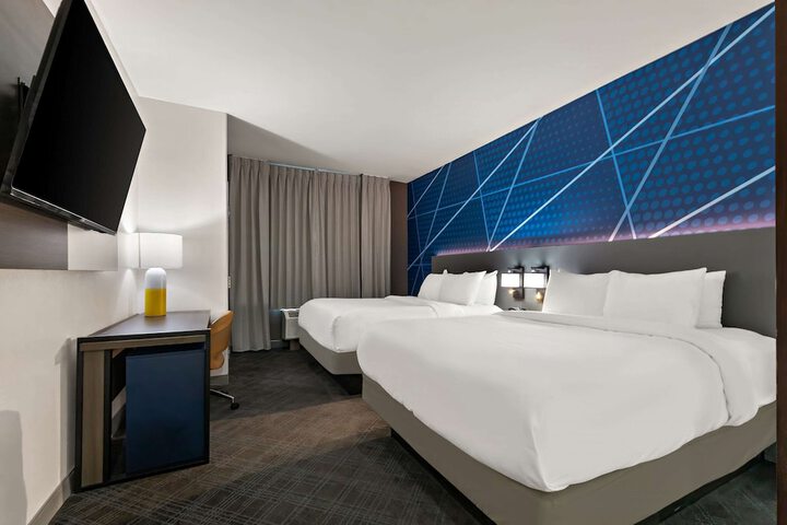 Room 17 of 32