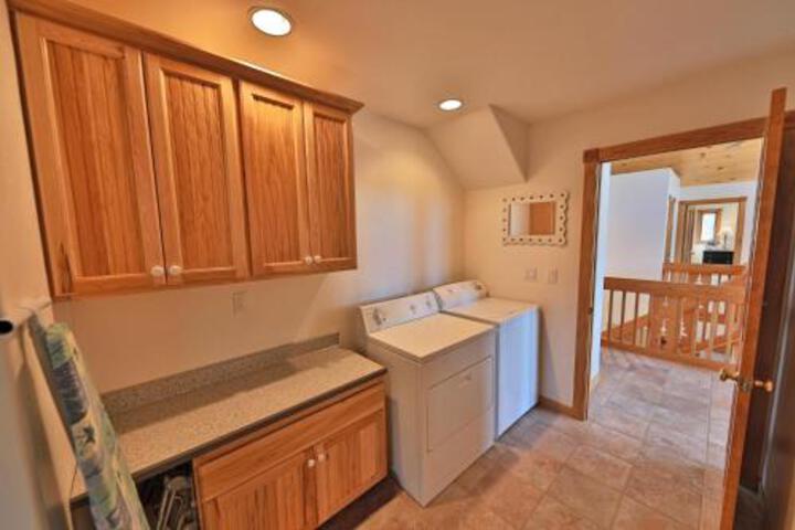Mountain Peak 3.5 Bathrooms Home