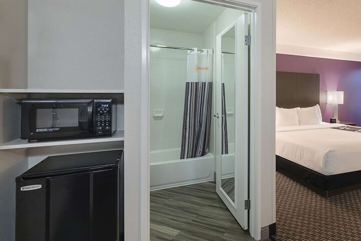 Room 33 of 39