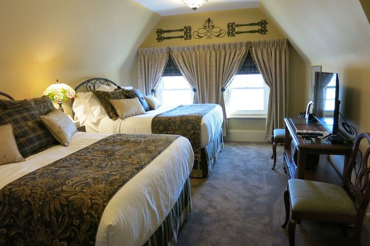 The Woodview Inn