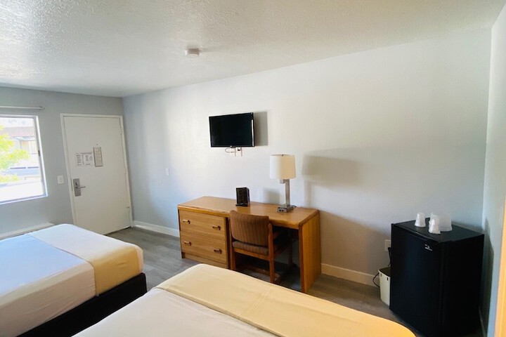 Room 14 of 36
