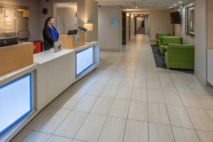 Hotel Interior 28 of 135