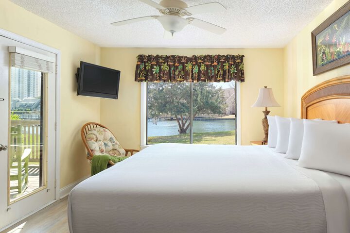 Room 83 of 187