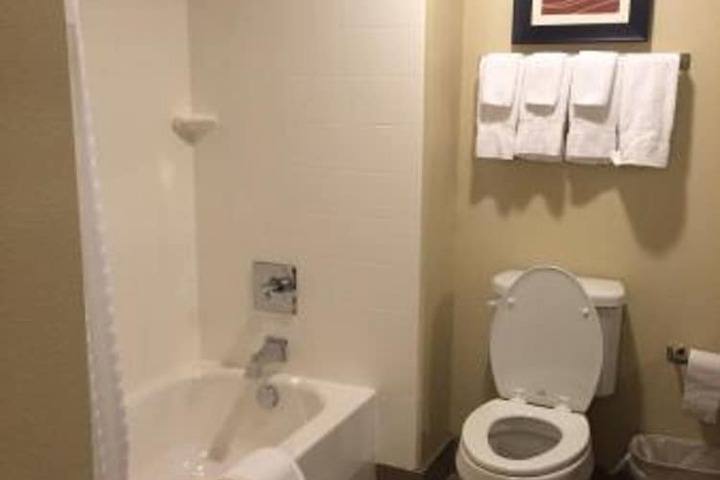 Room 13 of 27