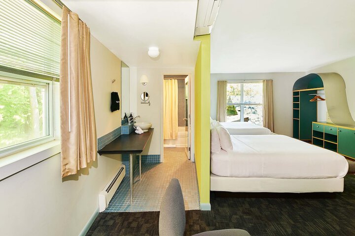 Room 40 of 63