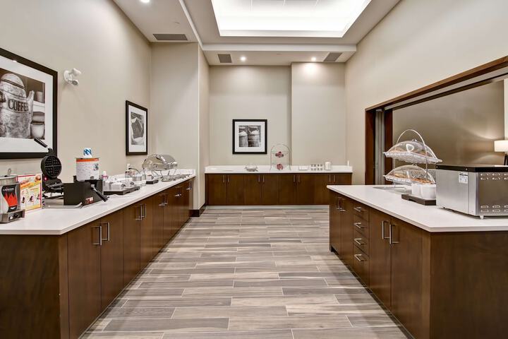 Hampton Inn & Suites by Hilton Grande Prairie