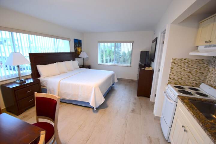 Room 28 of 60
