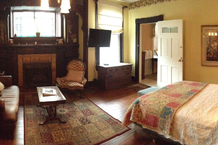 Vandiver Inn