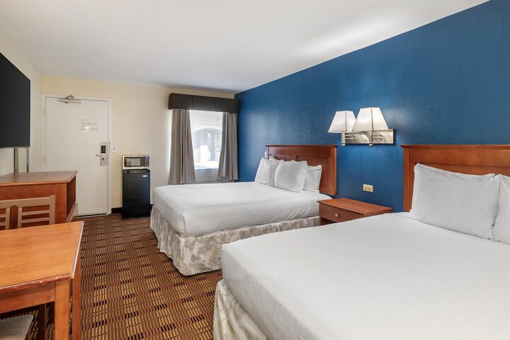 SureStay Hotel by Best Western East Brunswick