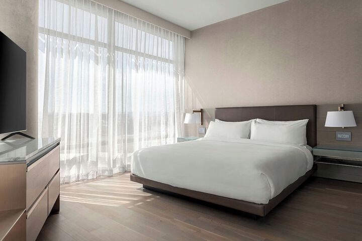 Room 34 of 65
